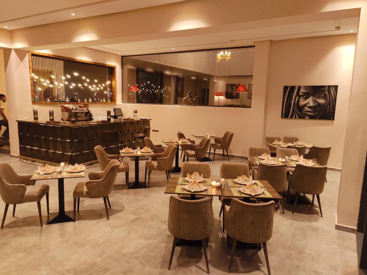 Sumahan Suites&Spa Tazrou Bagian luar foto
