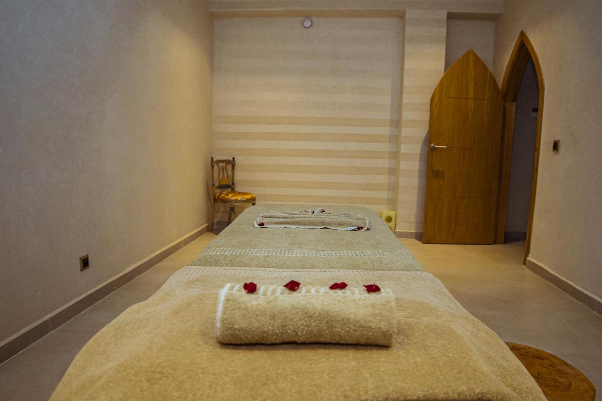 Sumahan Suites&Spa Tazrou Bagian luar foto