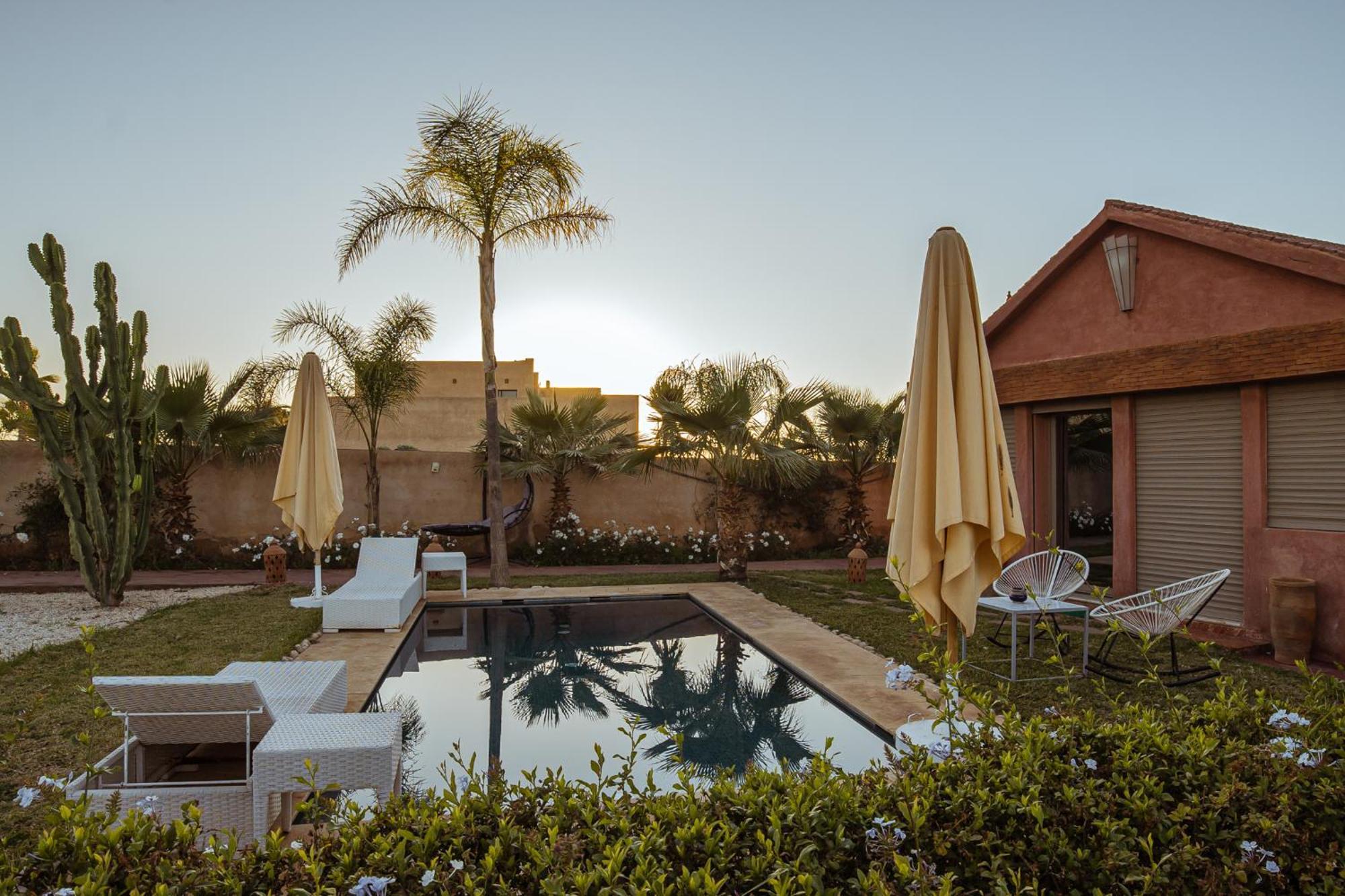 Sumahan Suites&Spa Tazrou Bagian luar foto