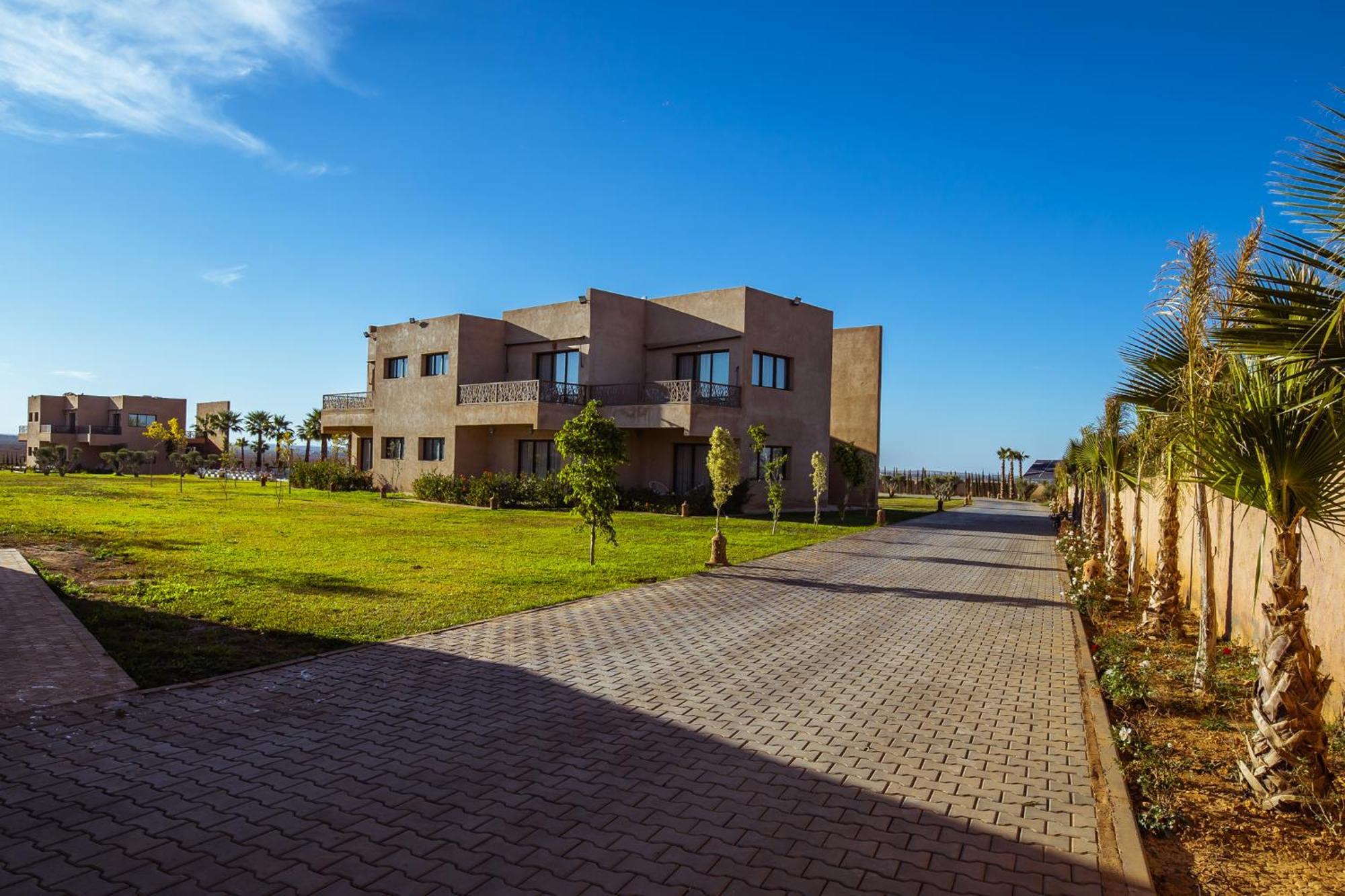 Sumahan Suites&Spa Tazrou Bagian luar foto